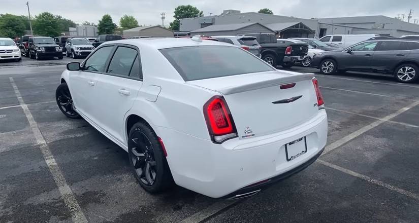 Here's Everything You Should Know About The 2021 Chrysler 300