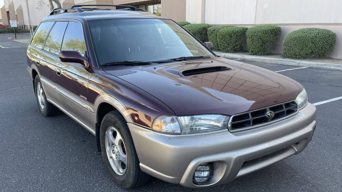 Battle Of The '90s SUVs: Subaru Outback Vs Forester