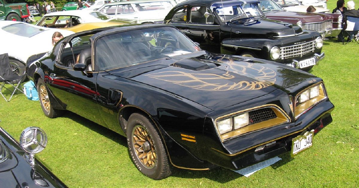 Here's What We Love About The 1977 Pontiac Trans Am