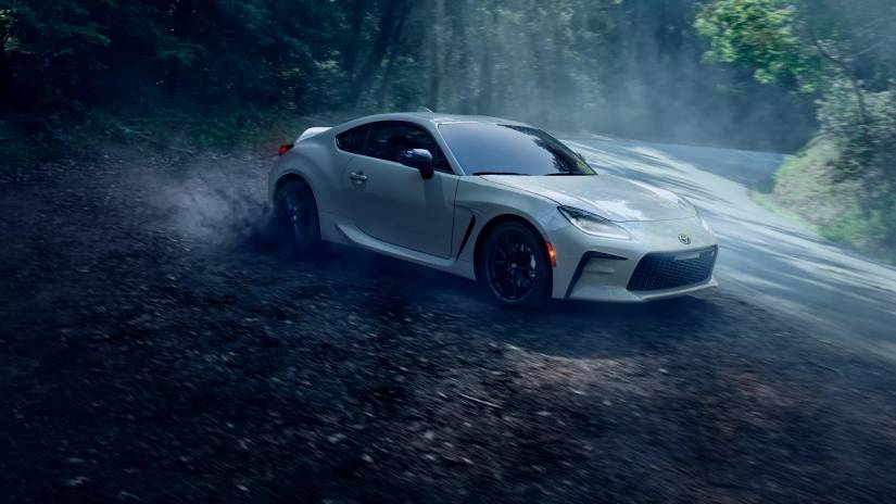 5 Reasons We’d Buy A Toyota GT86 Over GR86 (5 Things The GR86 Does Better)