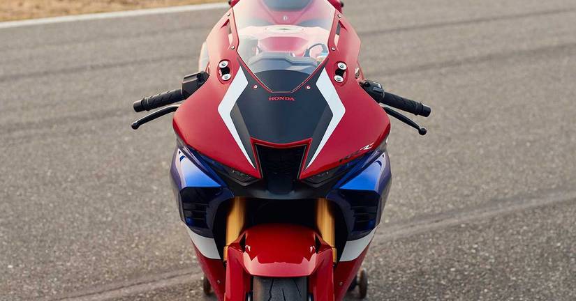 ホンダ　CBR1000RRR 2022モデルフロントカウル Welcome The 2022 Honda CBR1000RR To North America