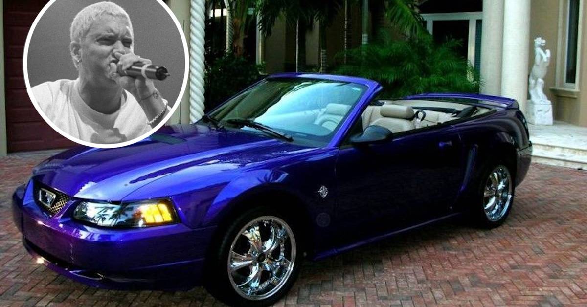 EMINEM CAR FORD THUNDERBIRD赤