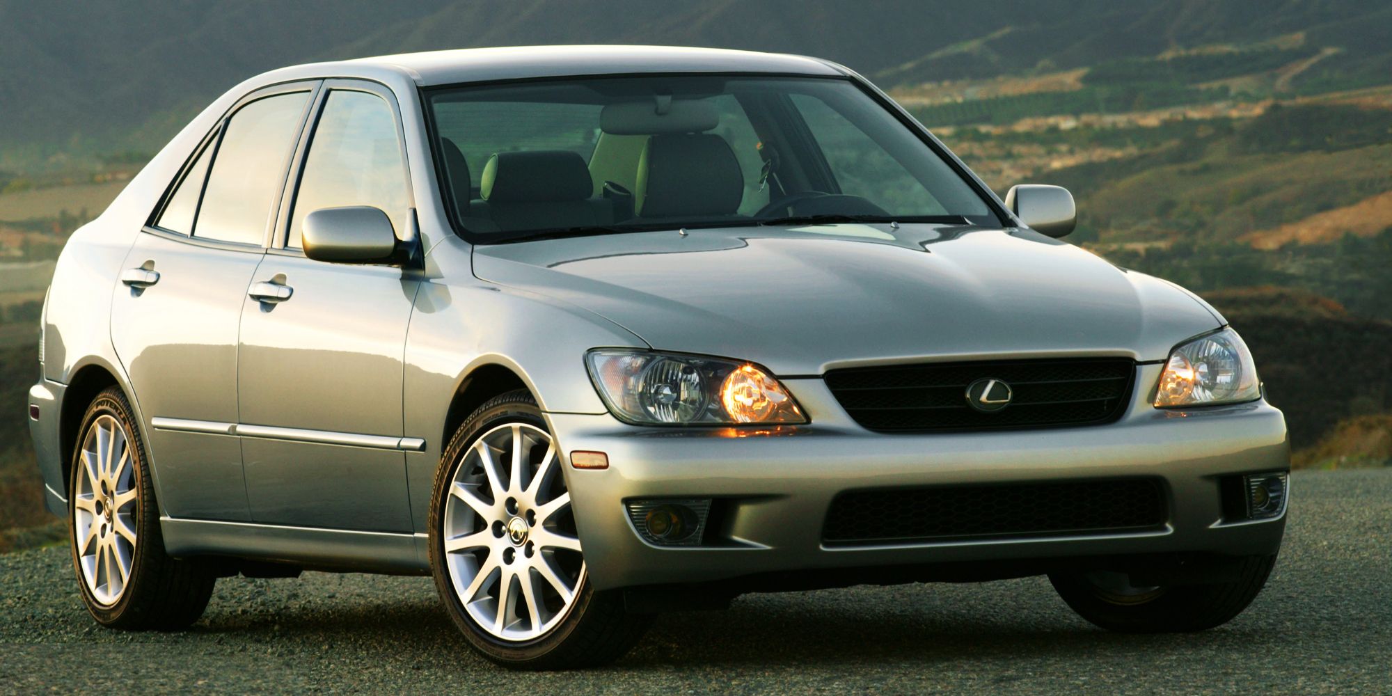 Lexus IS300 XE10: Costs, Facts, And Figures