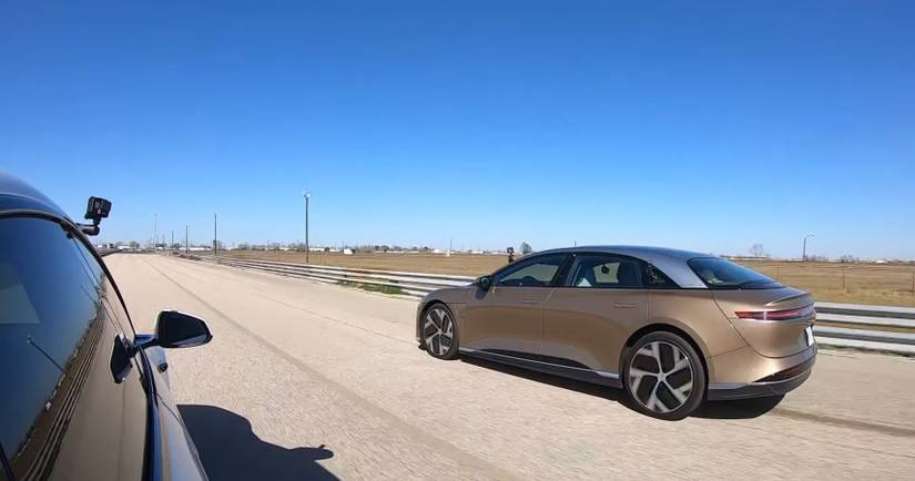EV Drag Race Between Lucid Air Dream Edition And Tesla Model S Plaid Is ...