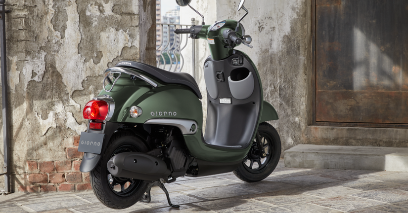 The 2022 Honda Giorno Is A Japanese Scooter That Looks Italian The 2022 Honda Giorno Is A Japanese Scooter That Looks Italian