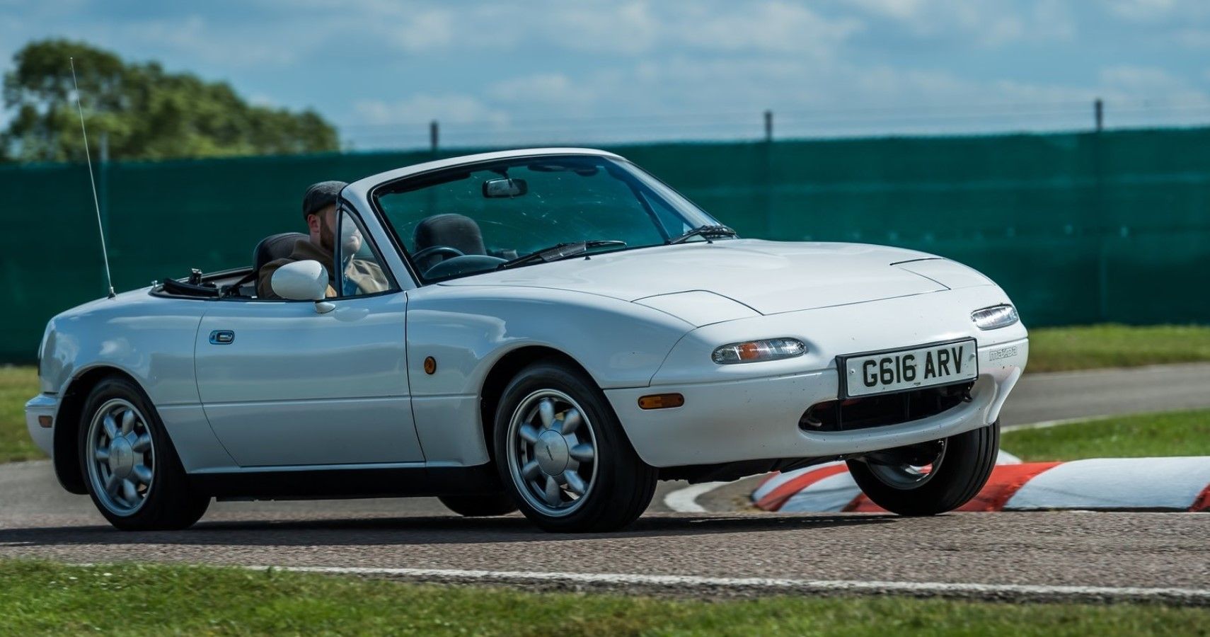 This Is How Much A First-Generation 1989 Mazda MX-5 Miata Costs Today