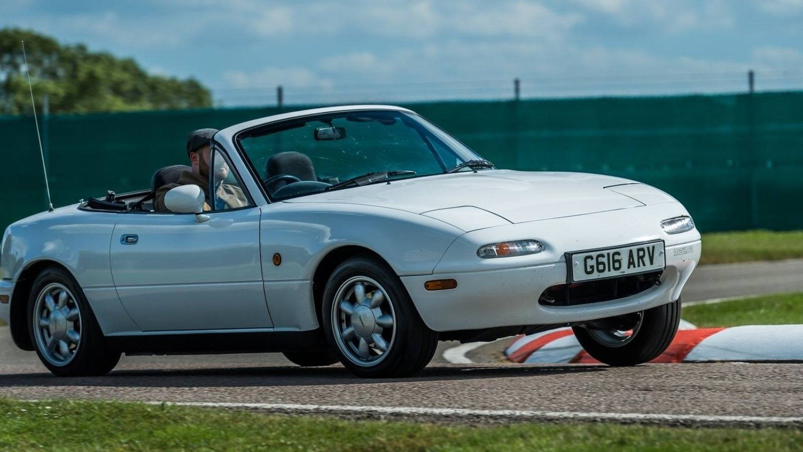 This Is How Much A First-Generation 1989 Mazda MX-5 Miata Costs Today
