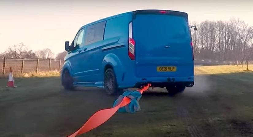 Watch This Epic Ford Pickup Tug-Of-War Between A F-150 Raptor And Ranger