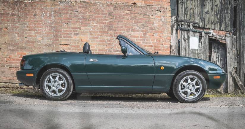 What We Love About The First-Generation Mazda MX-5 Miata