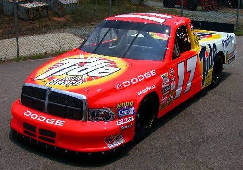 Darrell Waltrip Motorsports truck in 2002