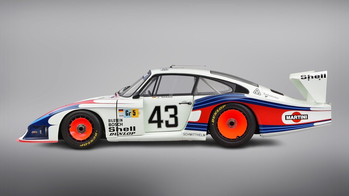 A Detailed Look at the Porsche 935