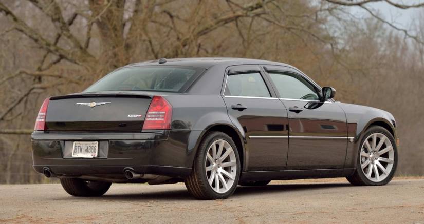 Srt300 5 Things We Love About The Chrysler 300 SRT8 (5 Reasons Why We'd Rather ...