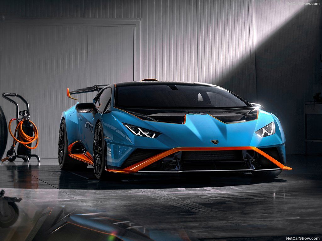 Blue 2021 Lamborghini Huracan