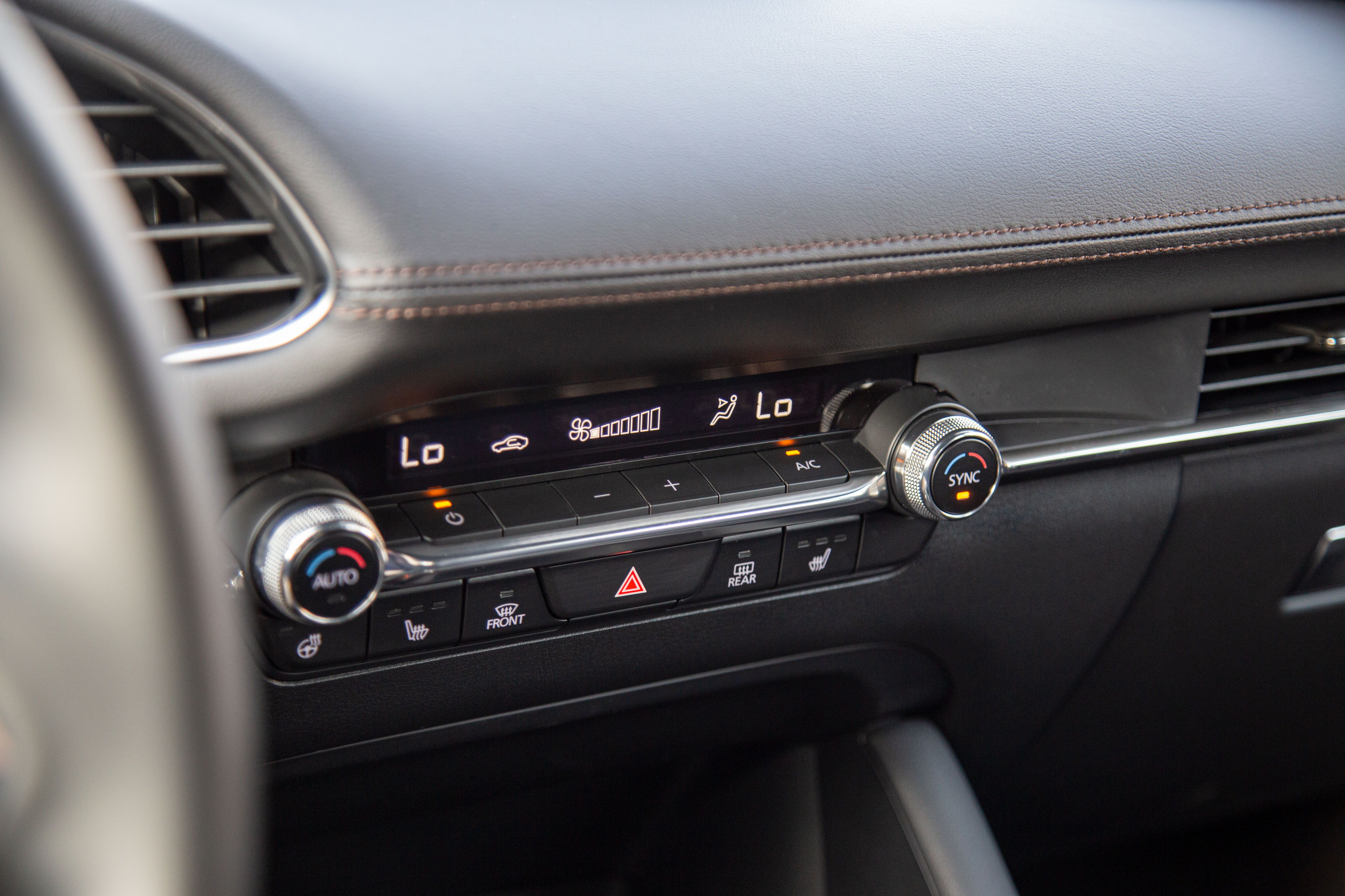 2022 Mazda3 2.5 Turbo AWD Hatchback Premium Plus Interior