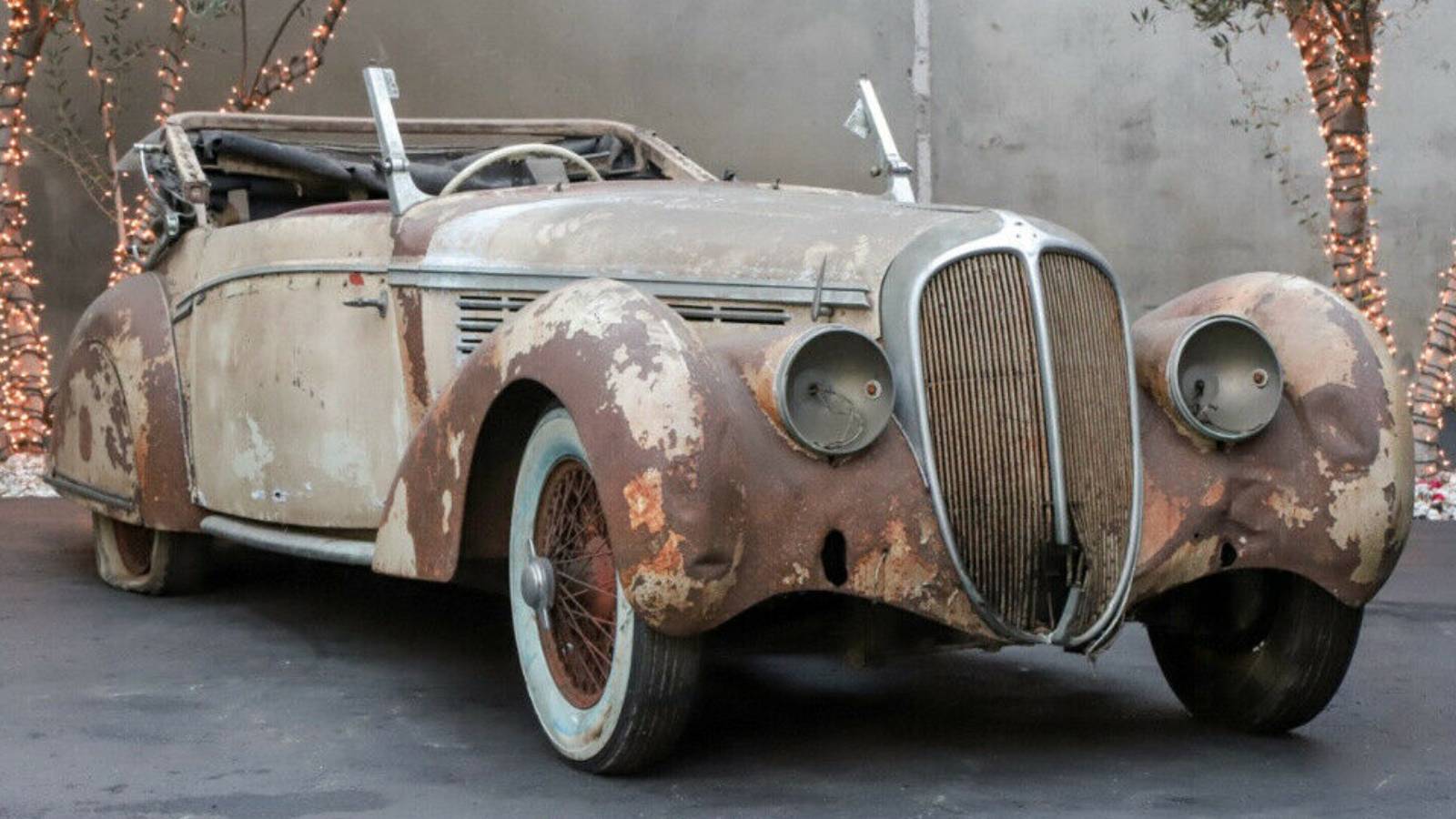 Super Rare: This 1939 Delahaye 135M Cabriolet Still Has Its Original Engine
