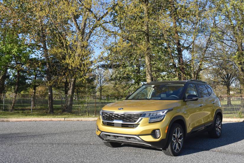 10 Everyday Cars That Are Perfect For Long Distance Driving