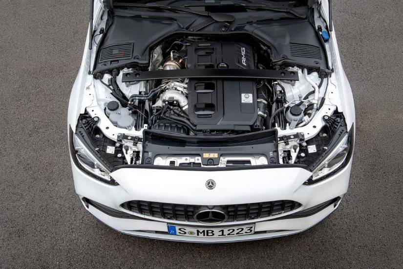 the-best-features-of-the-2023-mercedes-amg-c43
