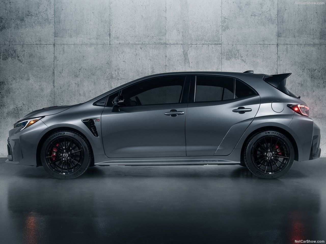 COROLLA /BLK×(調光GRY) Toyota Corolla GR 2023+ – LP Aventure Inc