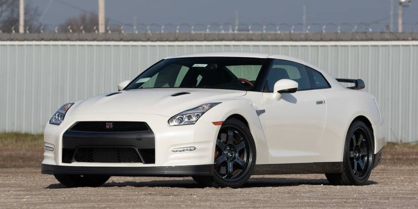 5 Reasons Why We'd Rather Buy An R35 Nissan GT-R Than An Italian Exotic ...