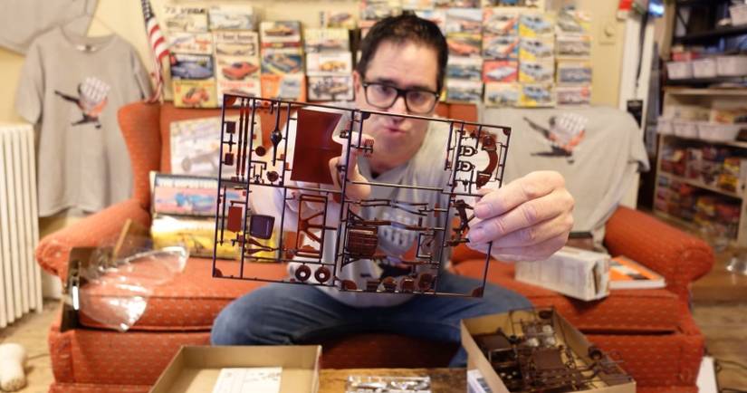 YouTuber Gets Nostalgic Unboxing Some Rare Jo-Han Plastic Model Kits