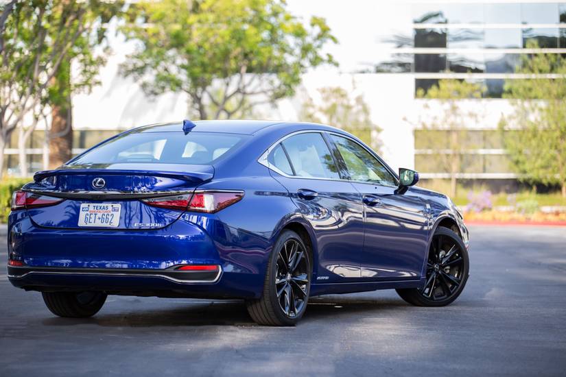 The 2022 Lexus ES300h F Sport Is One Of The Best-Priced Mid-Size Sedans