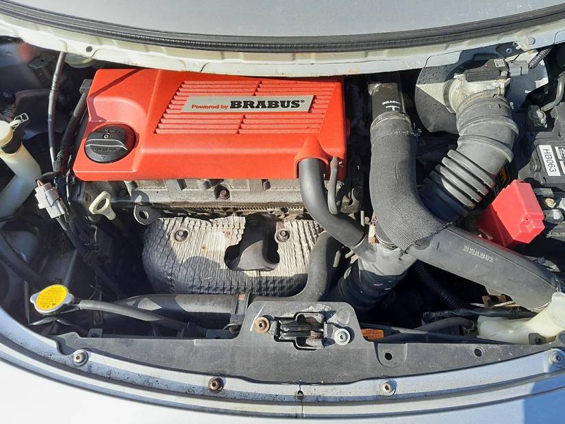 10 Reasons Why Every Gearhead Should Drive A Smart Brabus Forfour