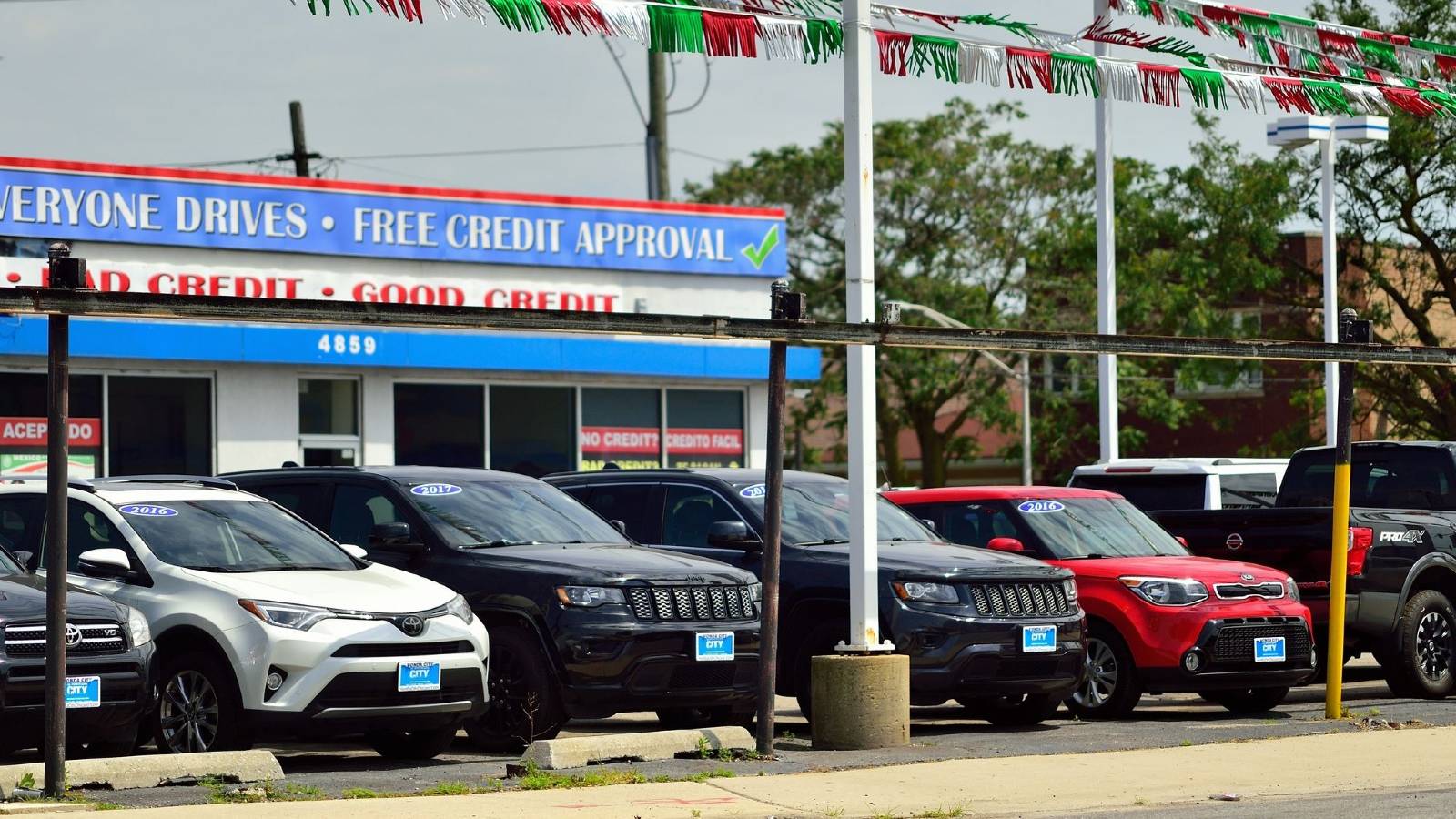 Here's Why We'll Now See Prices Drop On The Used Car Market