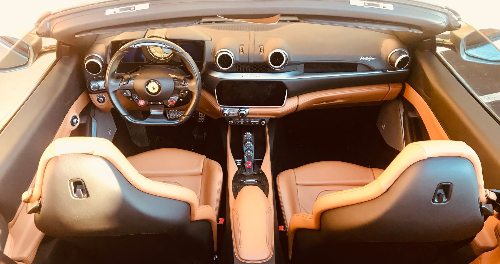 2020 Ferrari Portofino interior in cuoio