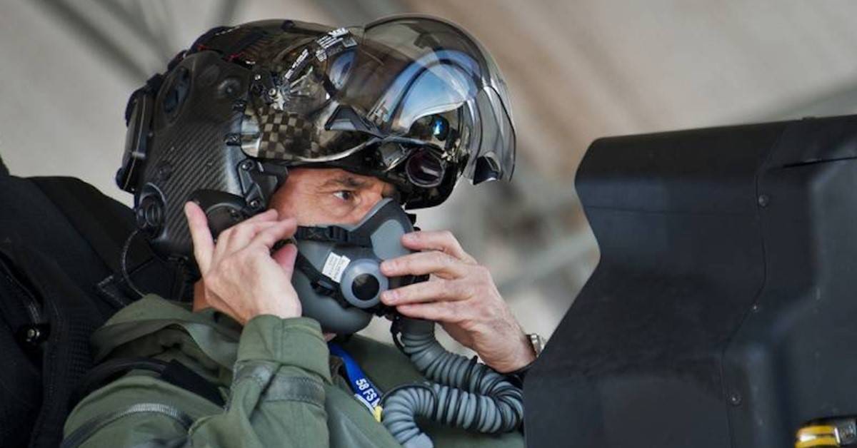 What You Don’t Know About The $400,000 Super Advanced F-35 Helmet