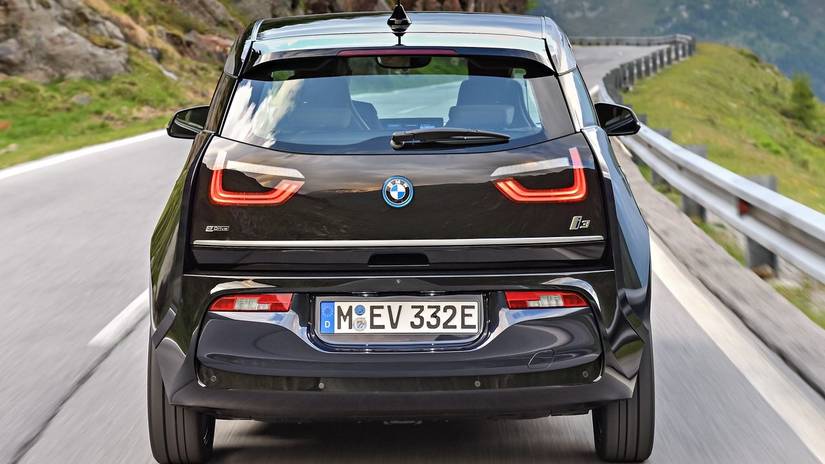 Every Cool Feature In The 2021 BMW i3