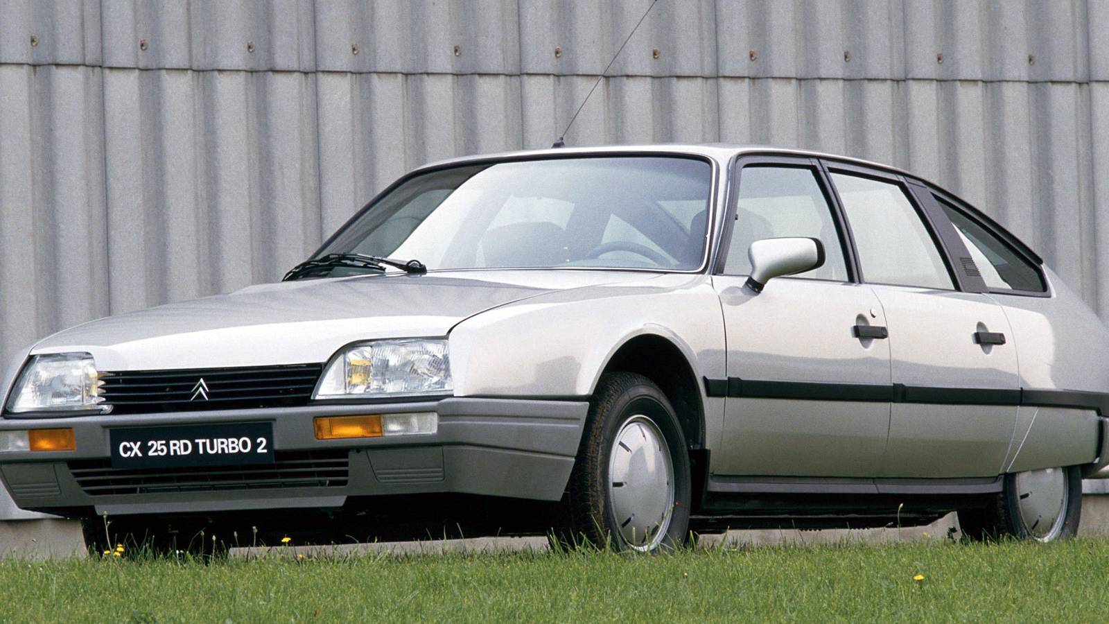 www.hotcars.com