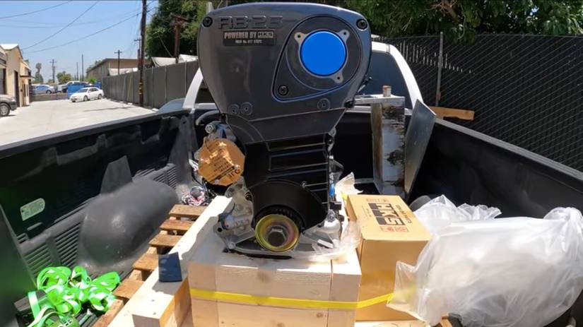 YouTuber Unboxes 800 HP HKS Built RB26 Crate Engine, Will Swap Into R34 ...