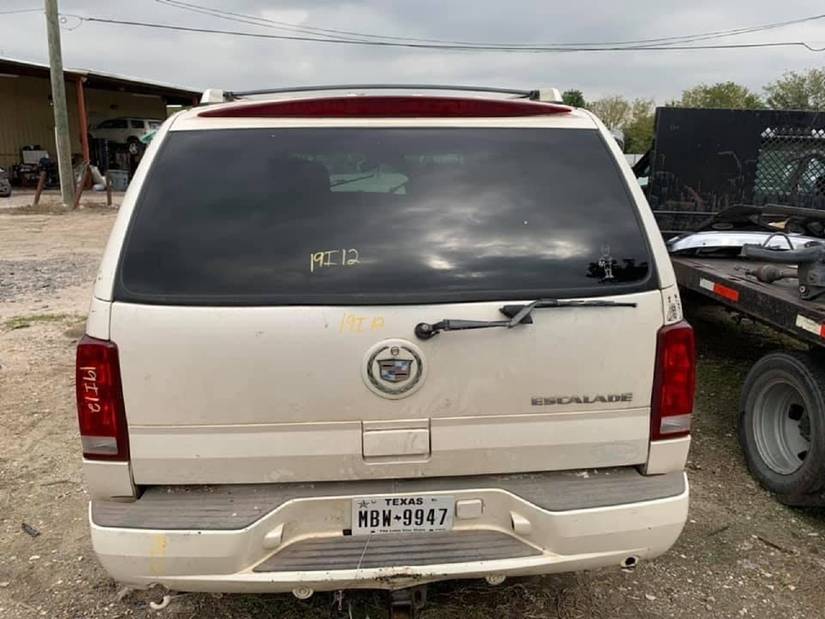 Why We Love The 2001 Cadillac Escalade