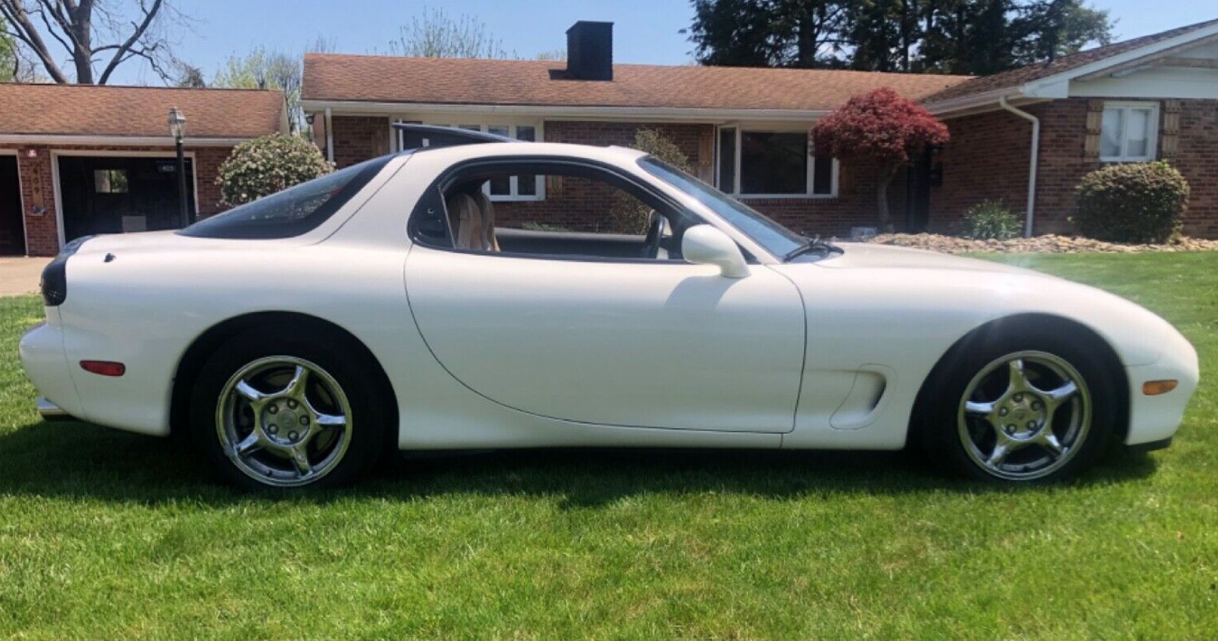 Pick Up This Rare 1 Of 672 US-Market Chaste White 1994 Mazda RX-7