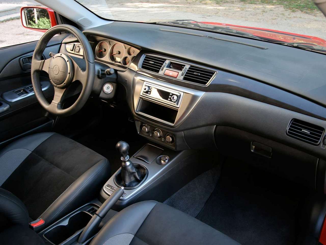 2006 Mitsubishi Lancer Evo IX, cabin interior view