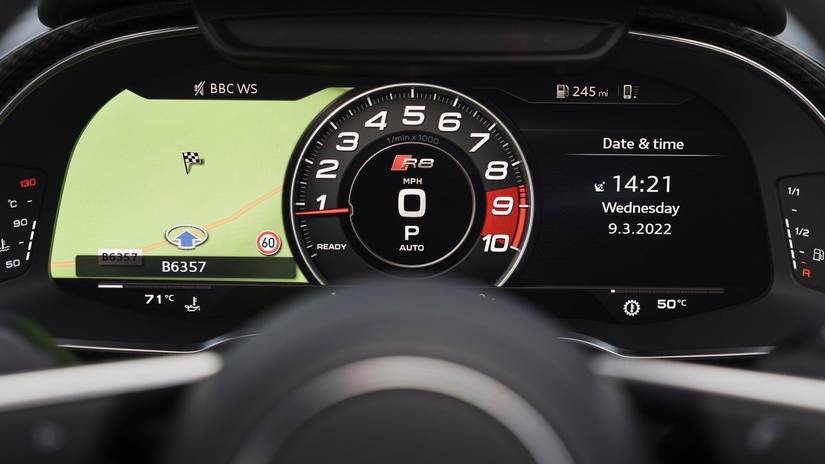 Car Rwd Cockpit 10 Reasons Why We'd Buy An Audi R8 Over A Lamborghini Huracan