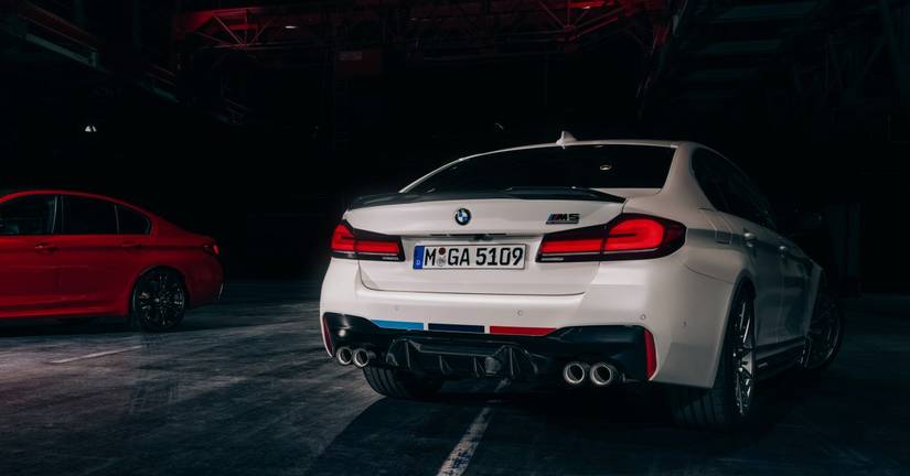 10 Reasons Why We'd Rather Buy The BMW M5 Competition Than A Supercar