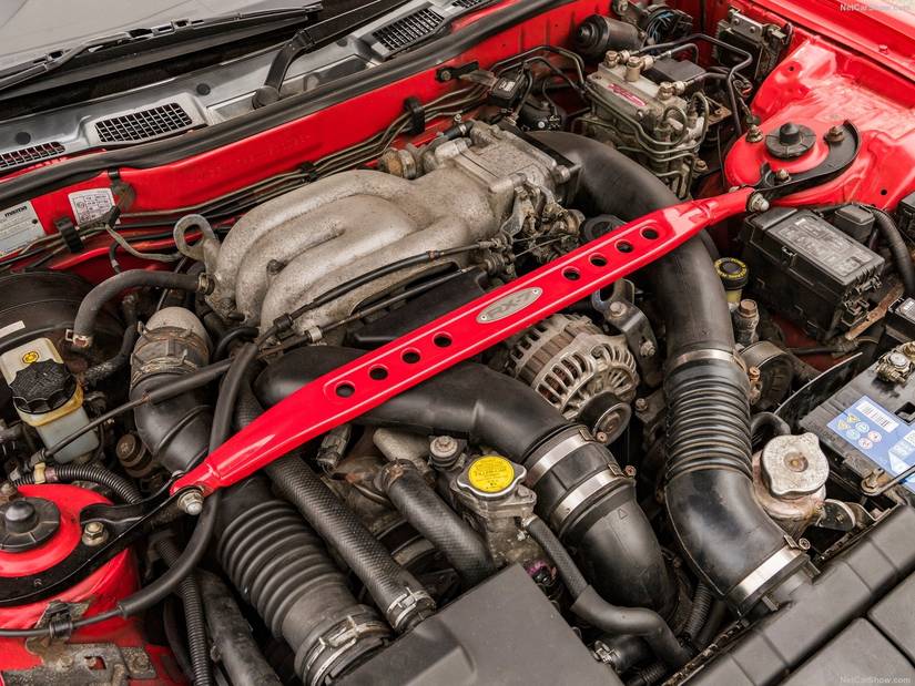 10 Legendary Car Engines That Redefined Automotive Performance