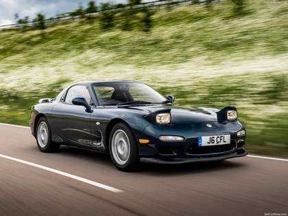 Mazda RX-7 With Just 8,800 Miles Looks Brand New After A Wash