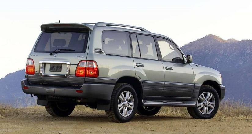 A Detailed Look Back At The 2002 Lexus LX 470
