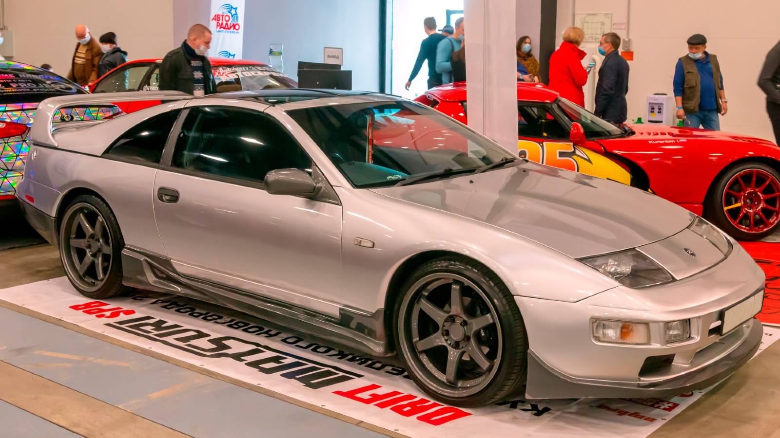 10 Reasons Why You Should Buy A Nissan 300ZX
