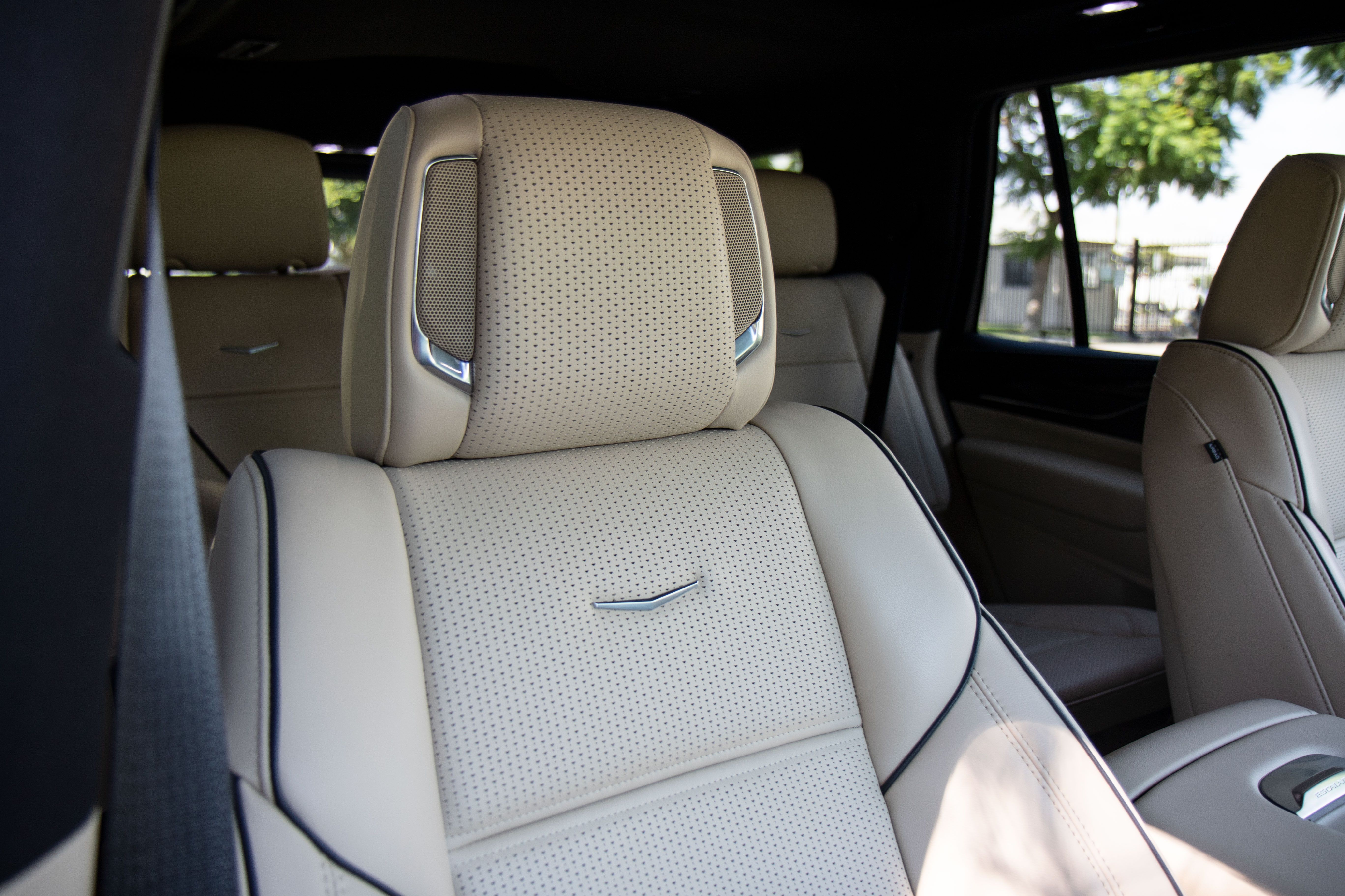 2022 Cadillac Escalade Premium Luxury Headrest speakers