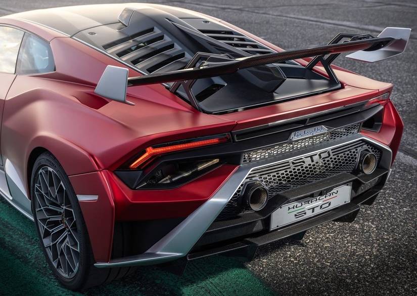 10 Things We Love About The Lamborghini Huracan STO