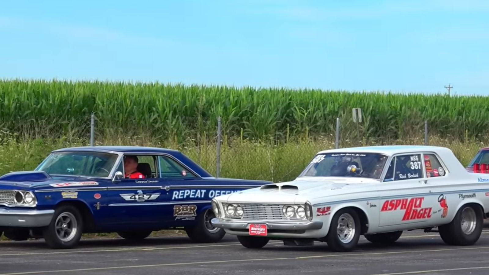 See And Hear Epic 60s Muscle Cars Race At The US 41 Drag Strip