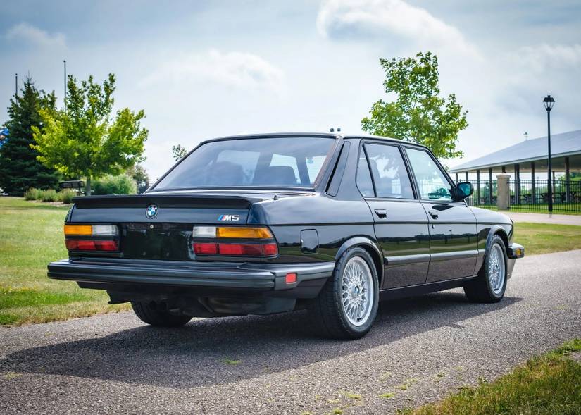 10 Reliable Cars From The 80s You Can Use As A Daily Driver