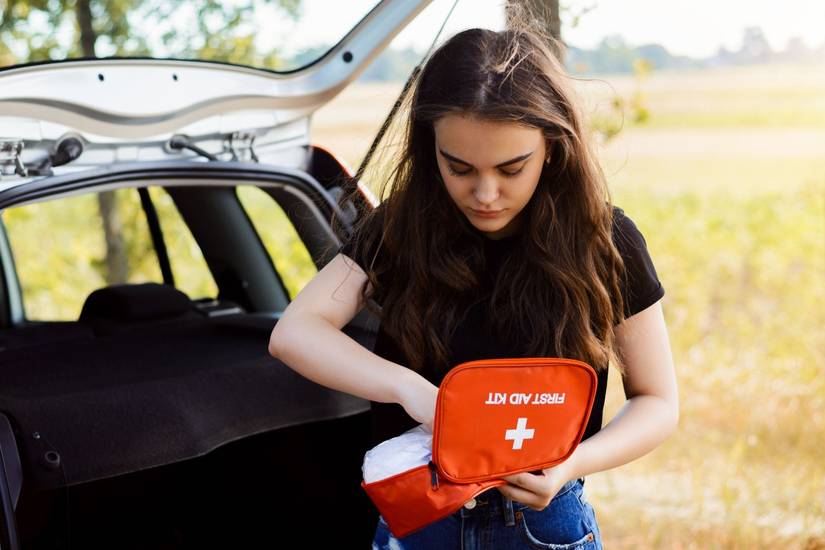 10 Essential Things To Keep In Your Car