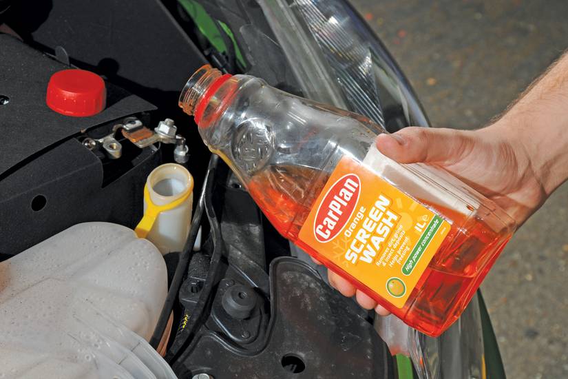10 Essential Things To Keep In Your Car
