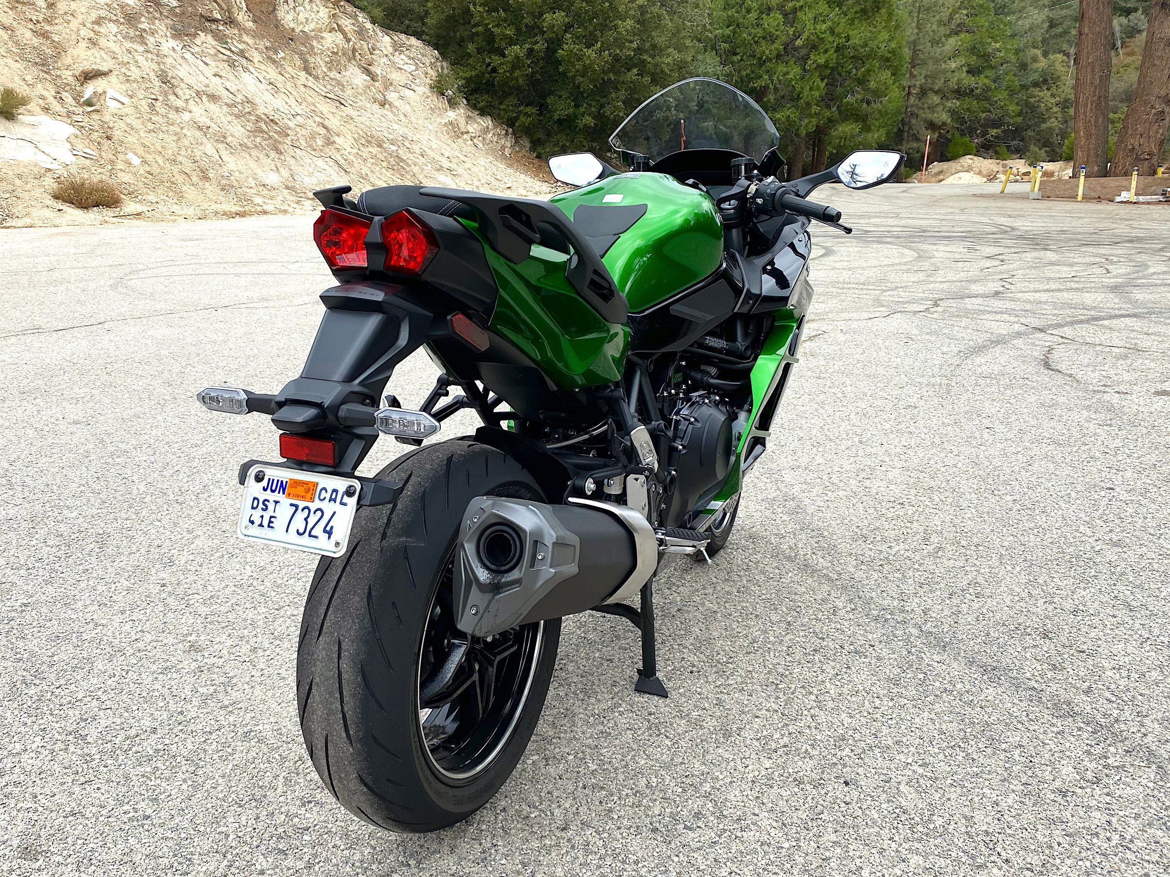 H2エイチツー A Guide To Buying A 2023 Kawasaki Z H2