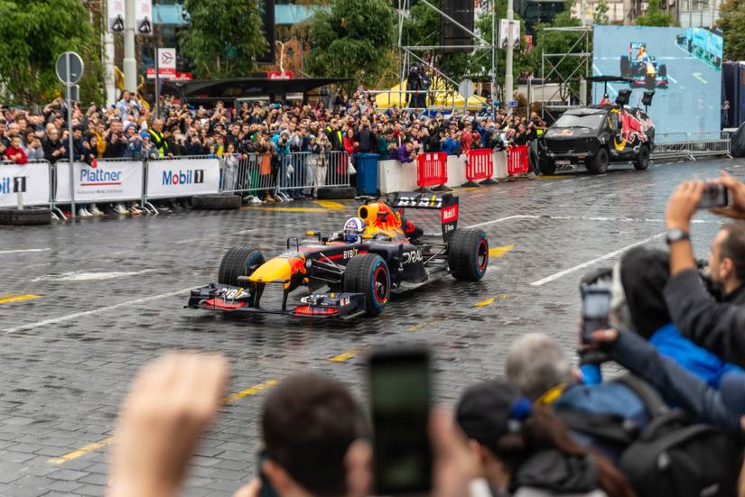 Exclusive: Red Bull Racing Stars: A Peek Behind The Scenes Of The Show Team