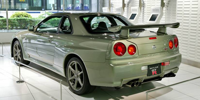 10 Classic JDM Cars That Are Worth Traveling To Japan To Drive